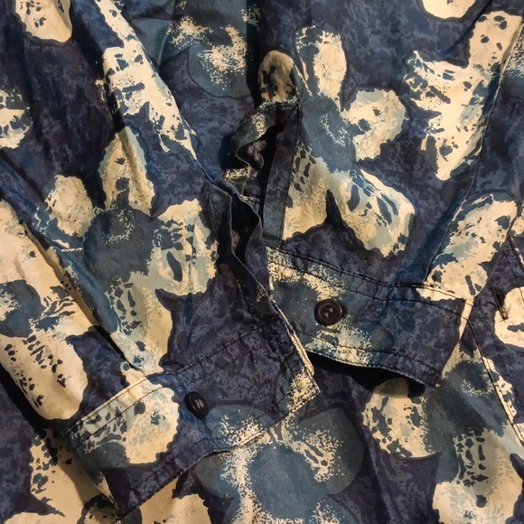 Metro Express women's silk shirt - Picture 3 of 5